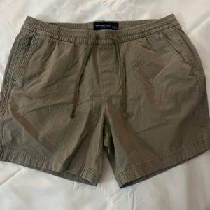 Abercrombie and Fitch Size L